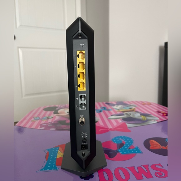 NETGEAR° Nighthawk Bundle- Modem and Smart Router - Picture 12 of 13